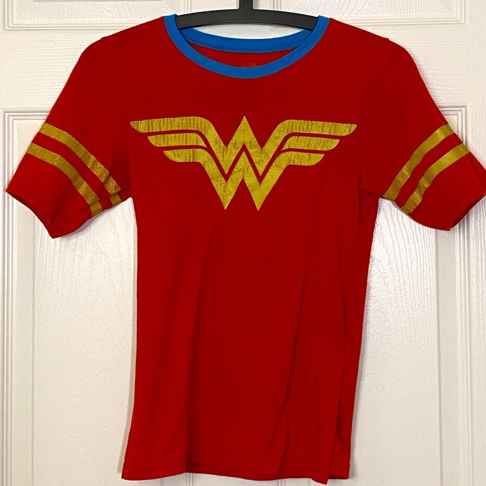 DC Comics Wonder Woman Sport T-Shirt, W Size S